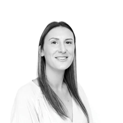 Ellie-500x500 - ampersand-associates.com